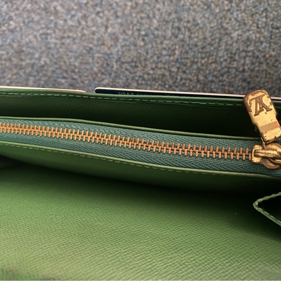 Louis Vuttion Green Epi leather Sarah wallet - Picture 7 of 14